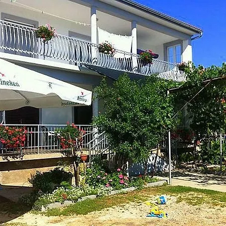 Apartment By The Sea Sukosan, Zadar - 17203 *